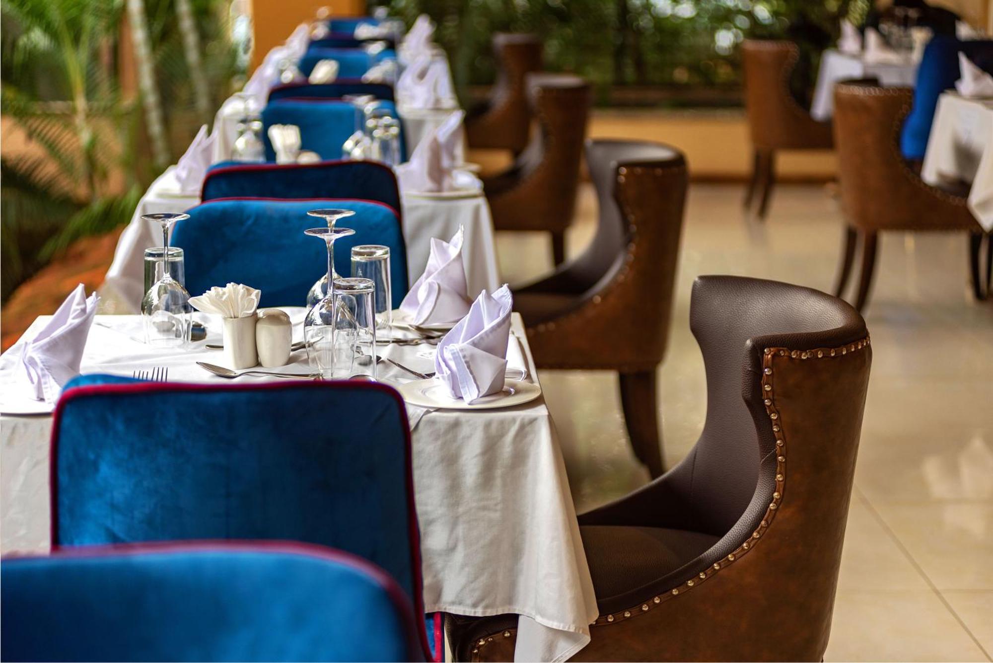 No 5 Boutique Hotel Limited 恩德培 外观 照片