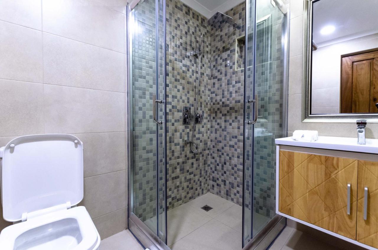 No 5 Boutique Hotel Limited 恩德培 外观 照片