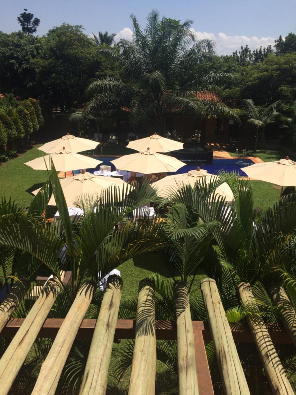 No 5 Boutique Hotel Limited 恩德培 外观 照片